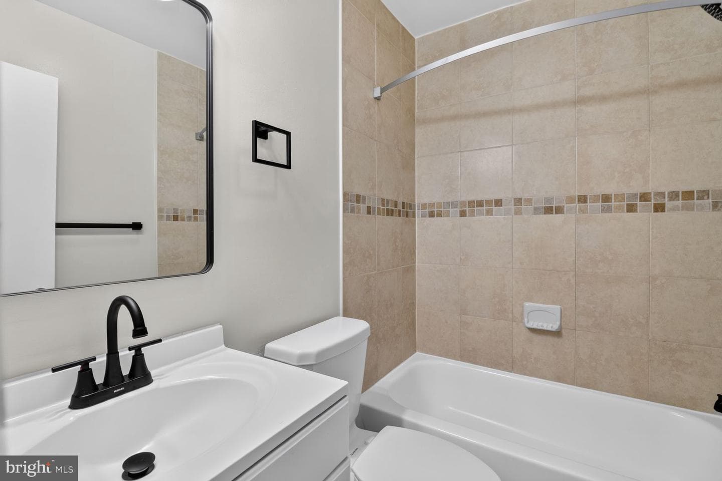 8235 Parham Court photo 9