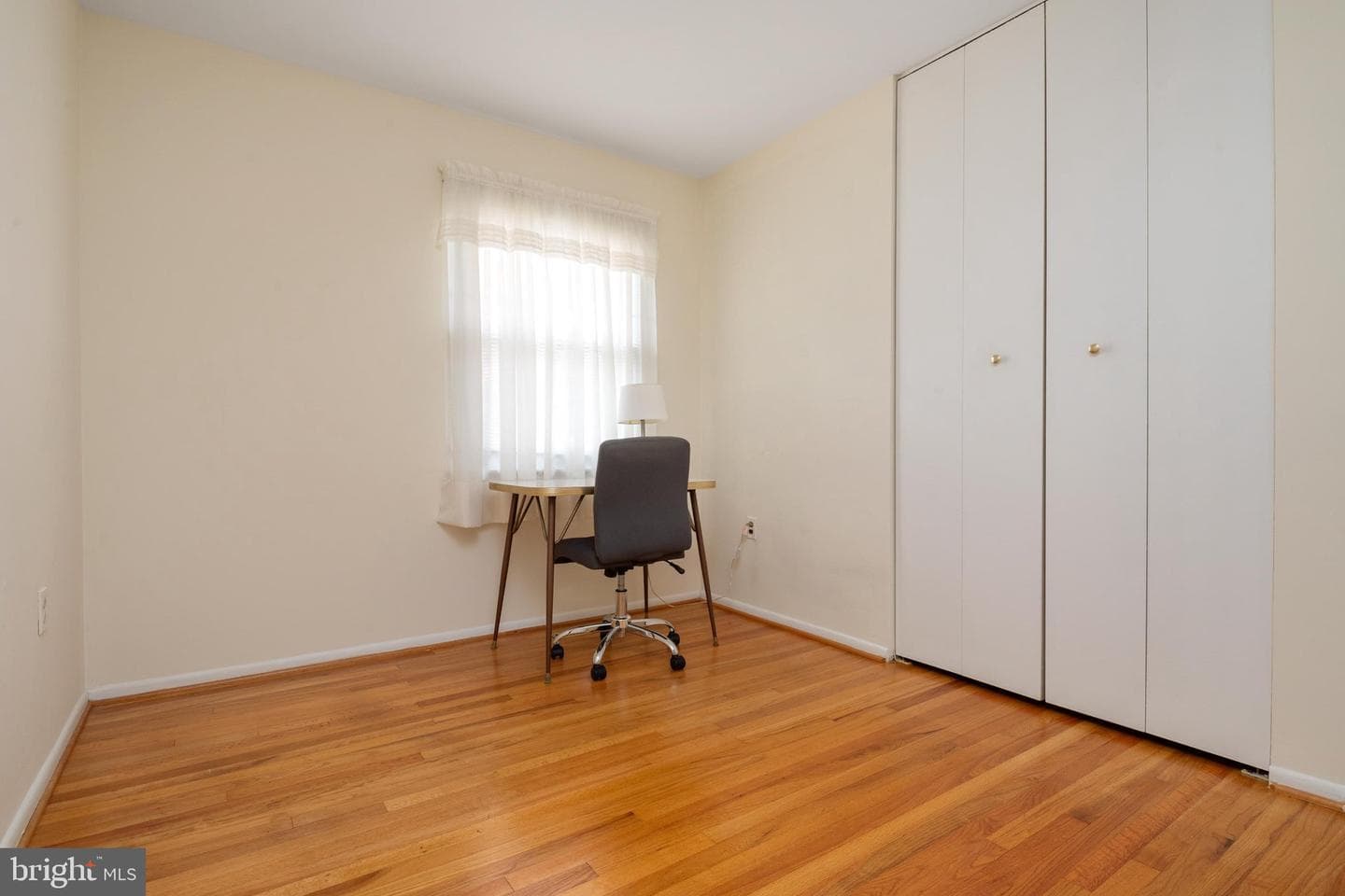 8245 Victoria Road photo 21