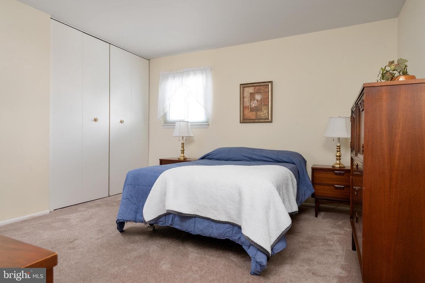 8245 Victoria Road photo 28