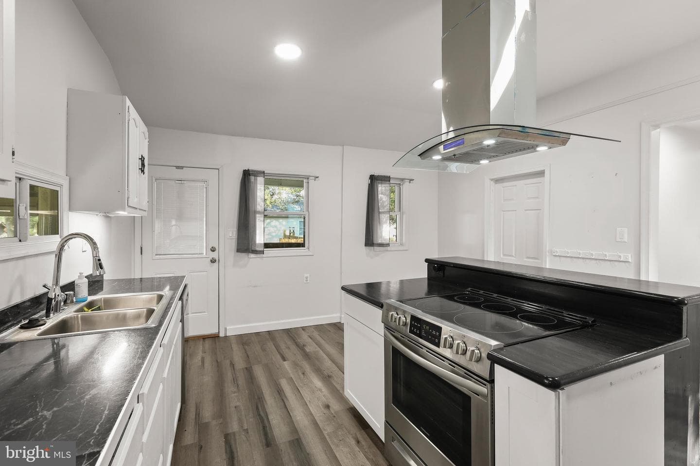1434 Washington Avenue photo 16