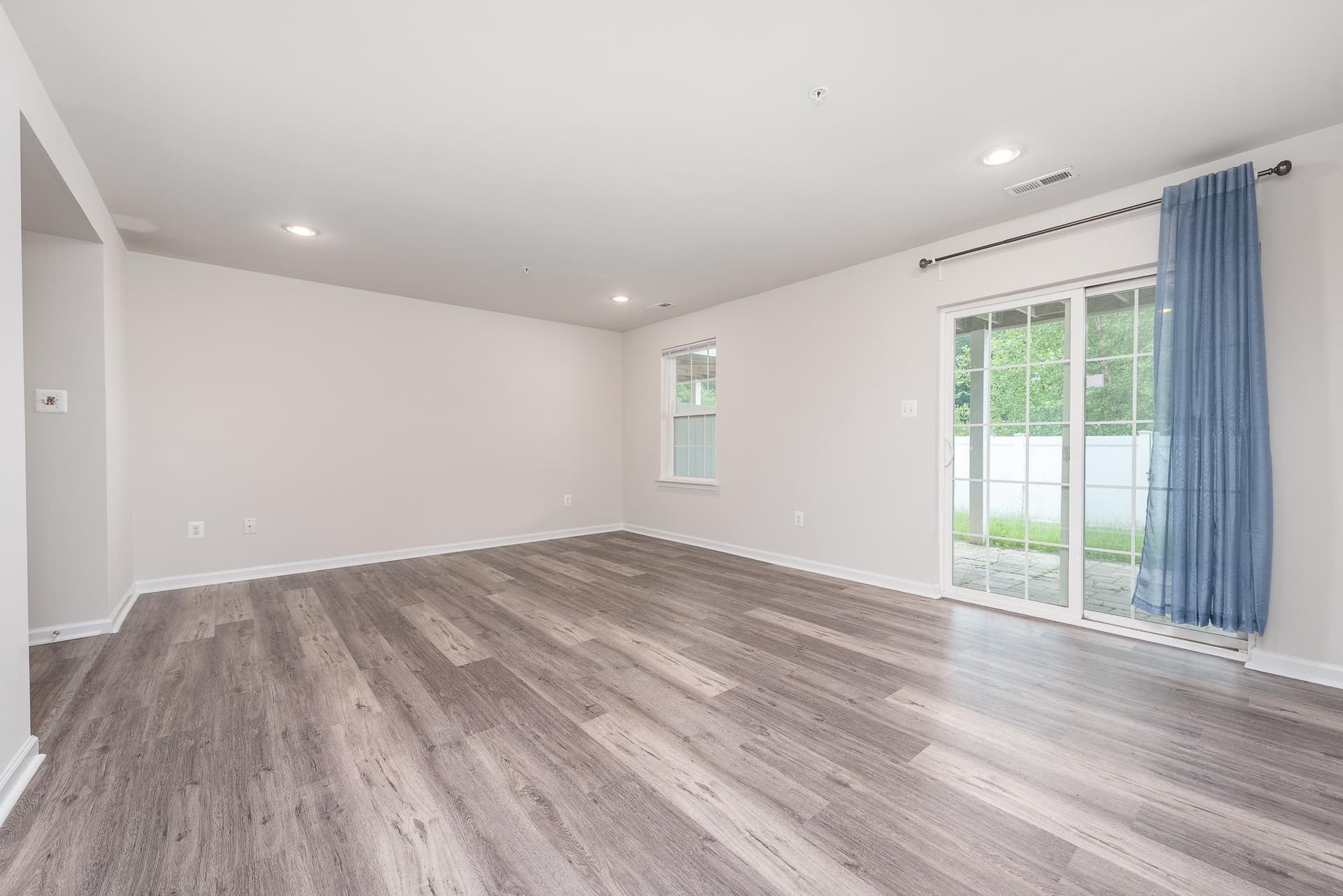 1317 Hawthorn Drive photo 13