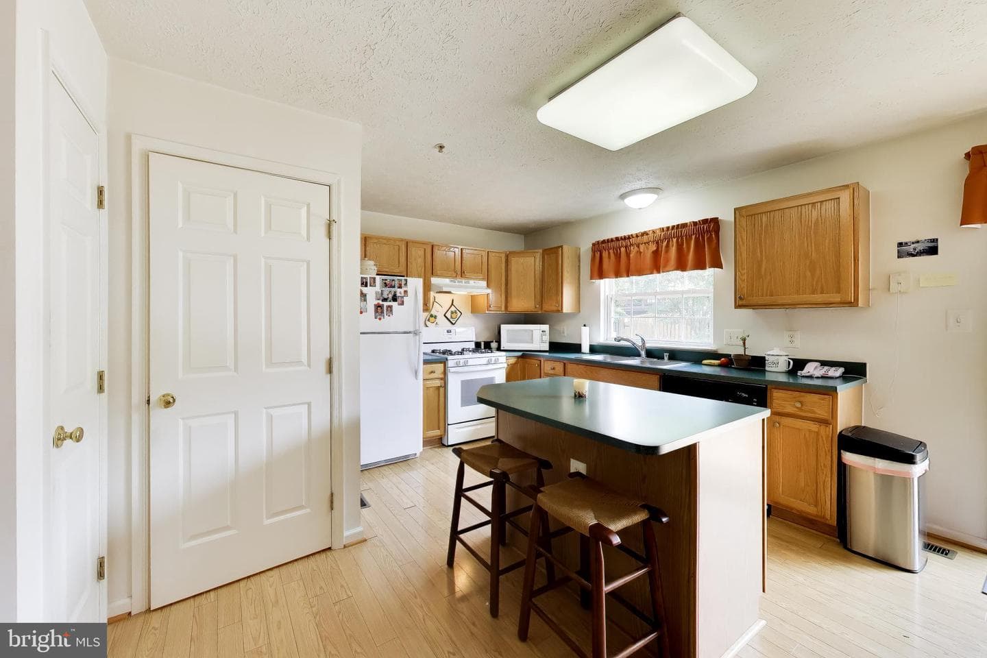 8703 Thornbrook Drive photo 8