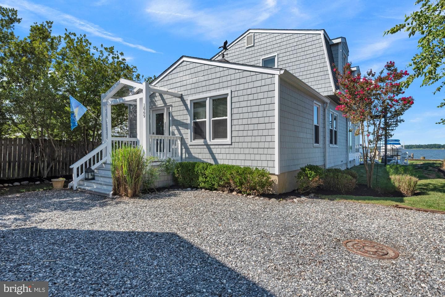 1069 Shore Acres Road photo 5