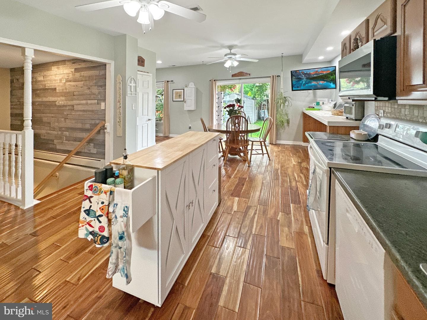 8414 Bedford Road photo 16