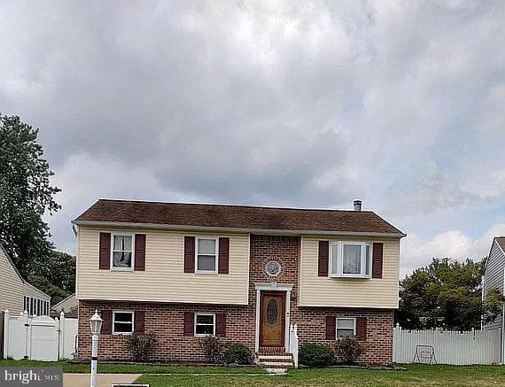 7882 Brighton Court photo 1