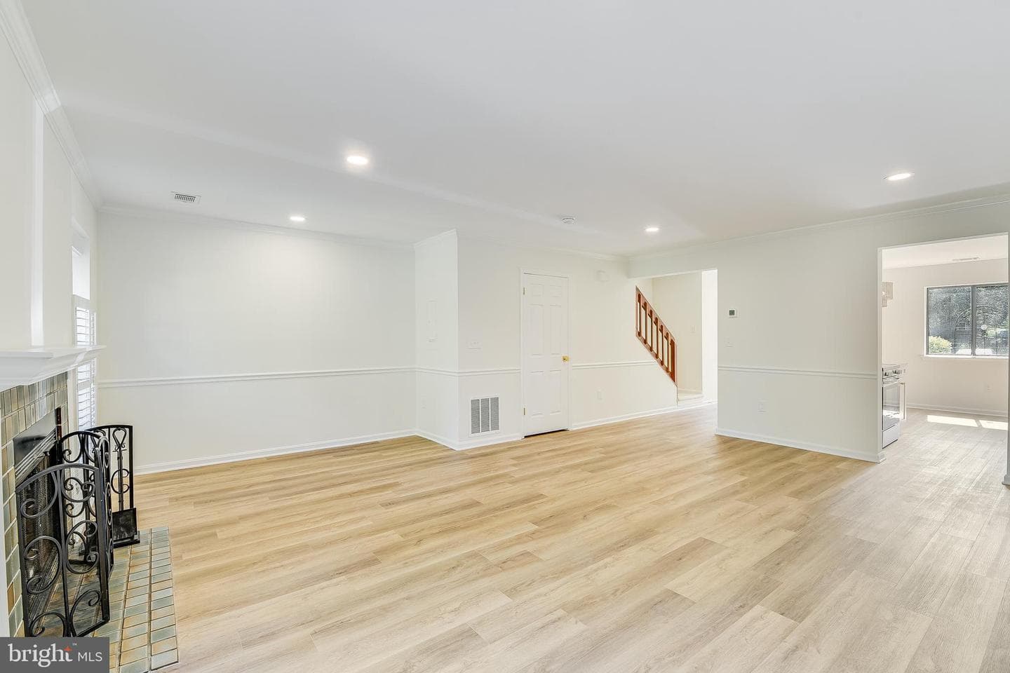 6 Belvedere Court photo 18