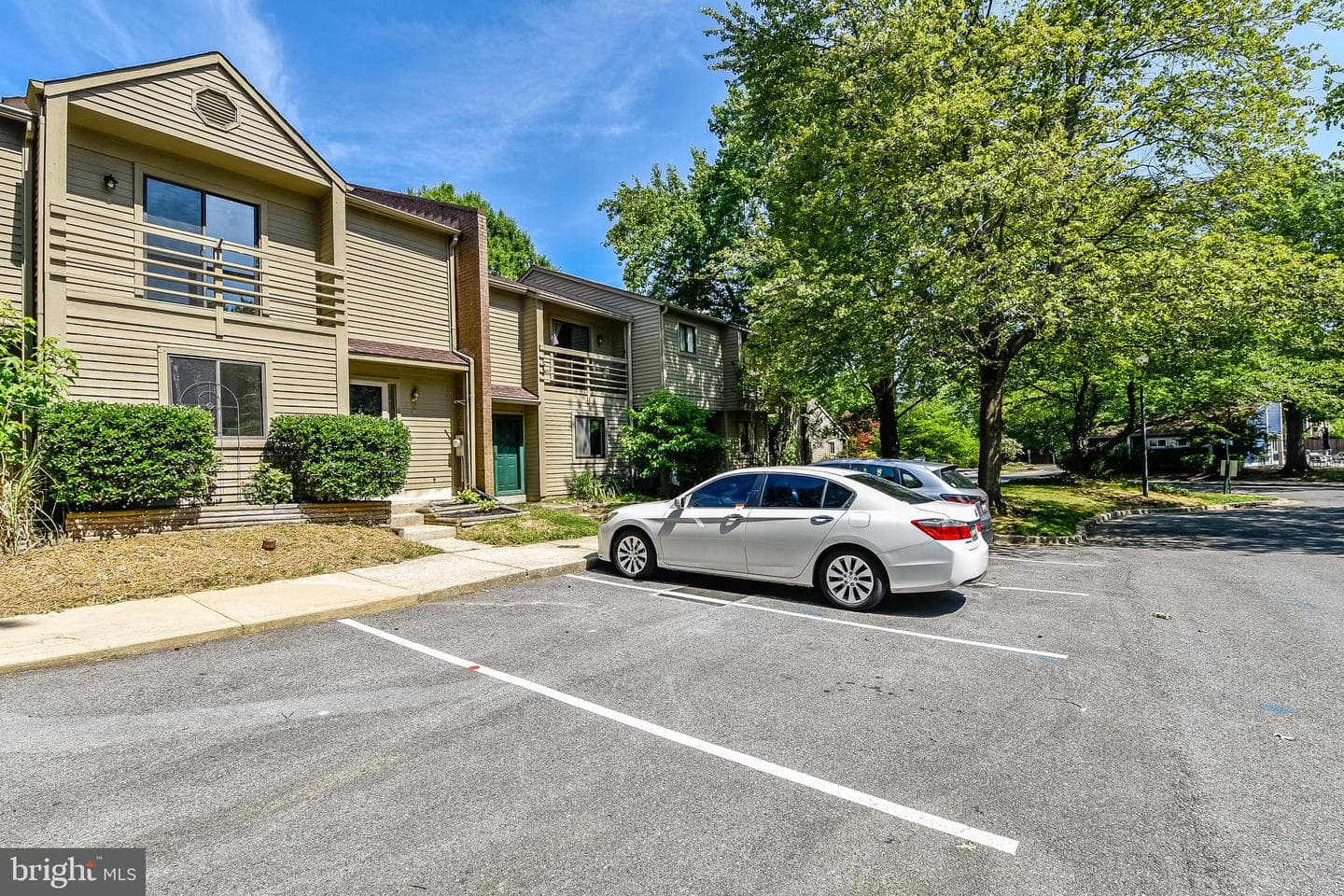 6 Belvedere Court photo 35
