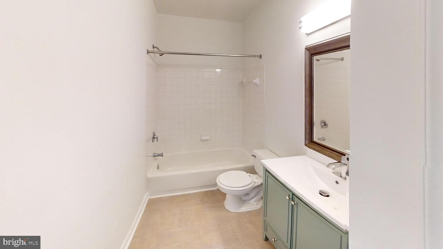 302 Gatehouse Lane #302c photo 25
