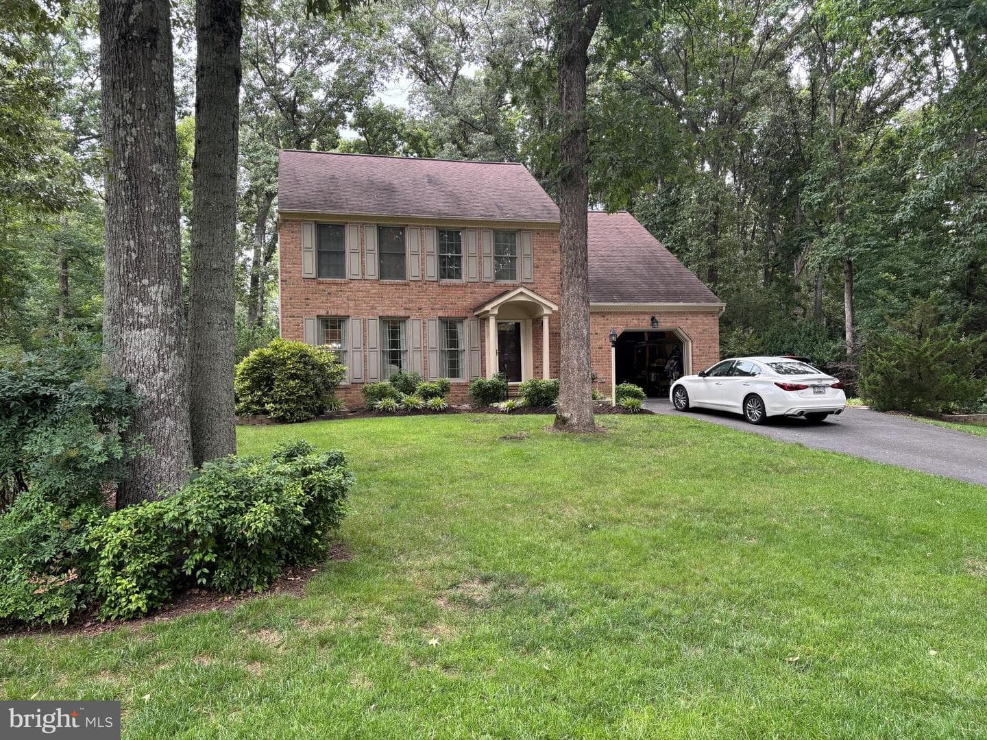 110 Amesbury Court photo 1