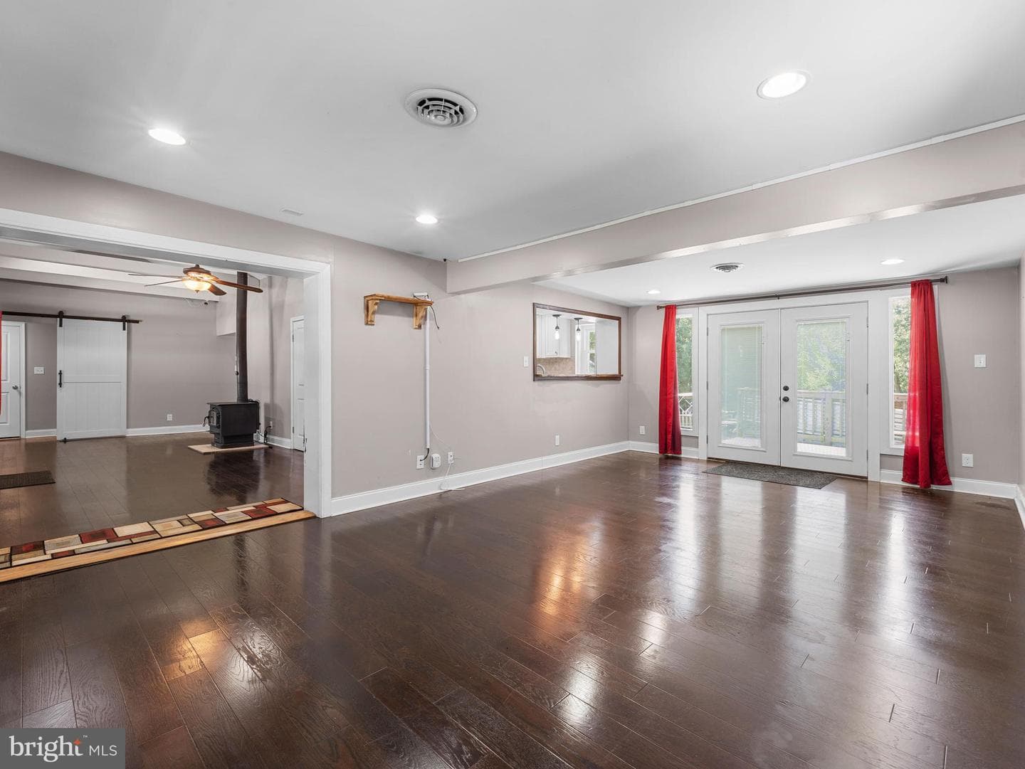 610 Laurel Drive photo 8