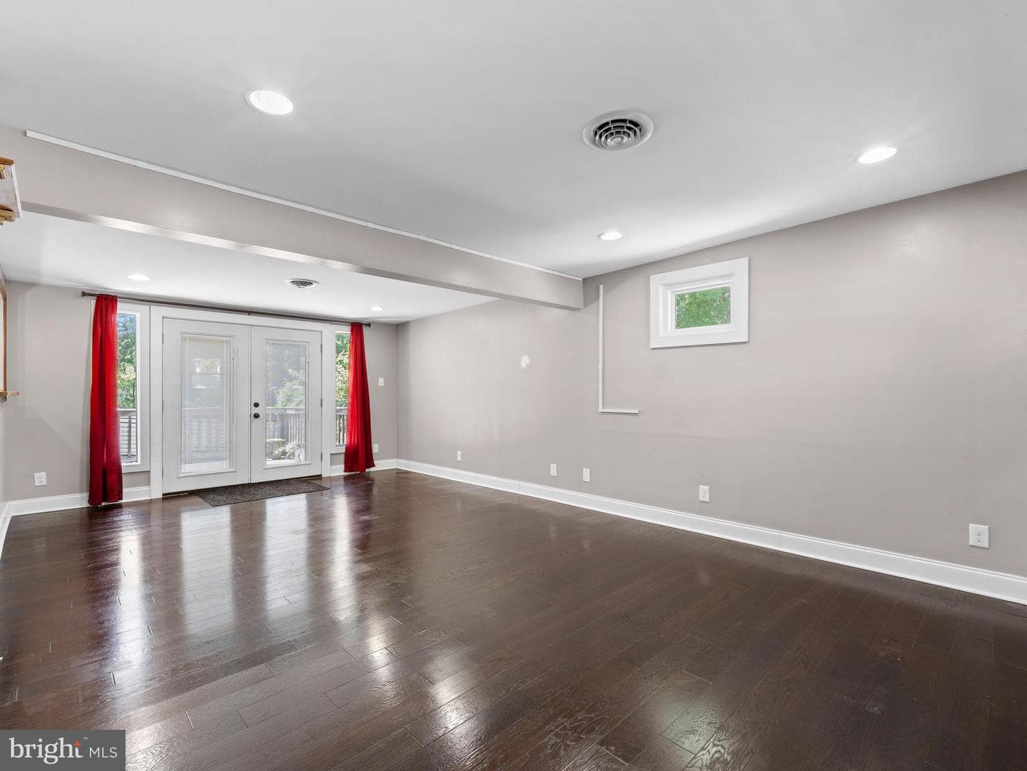 610 Laurel Drive photo 9