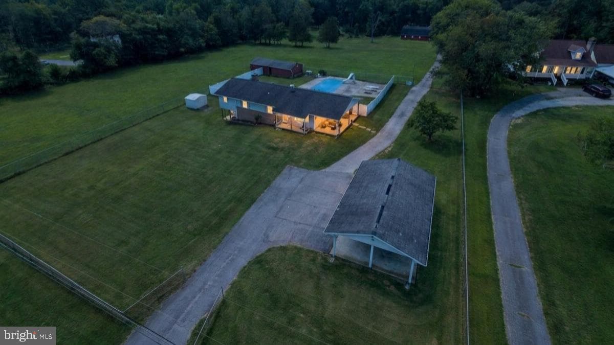 1271 Sleepy Hollow Road photo 1