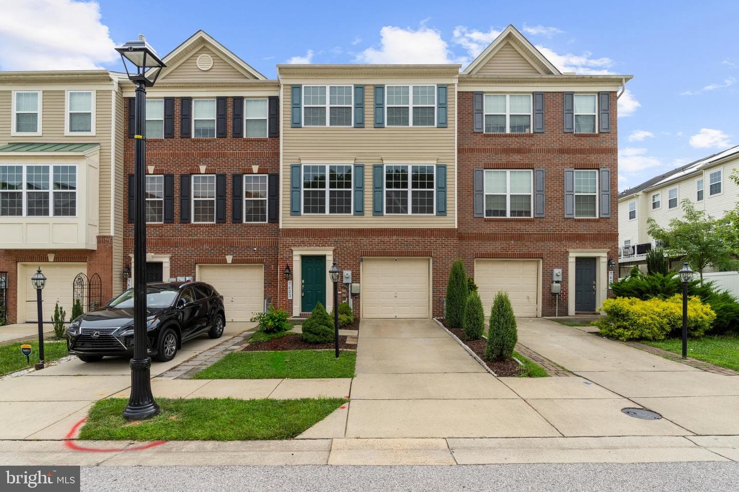 7623 Timbercross Lane photo 1
