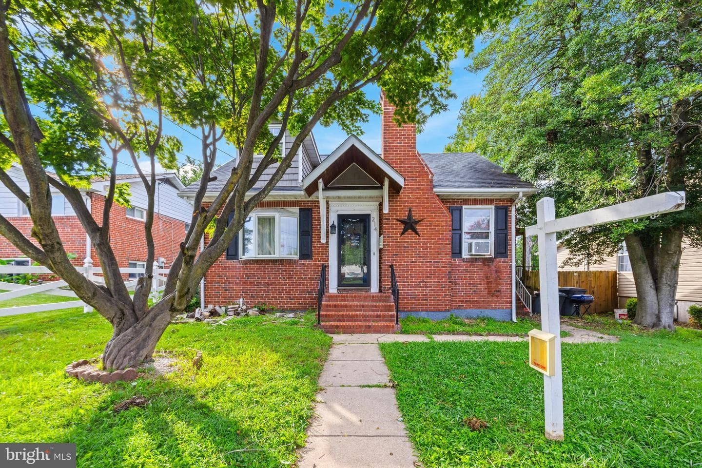 214 Chelsea Road photo 1