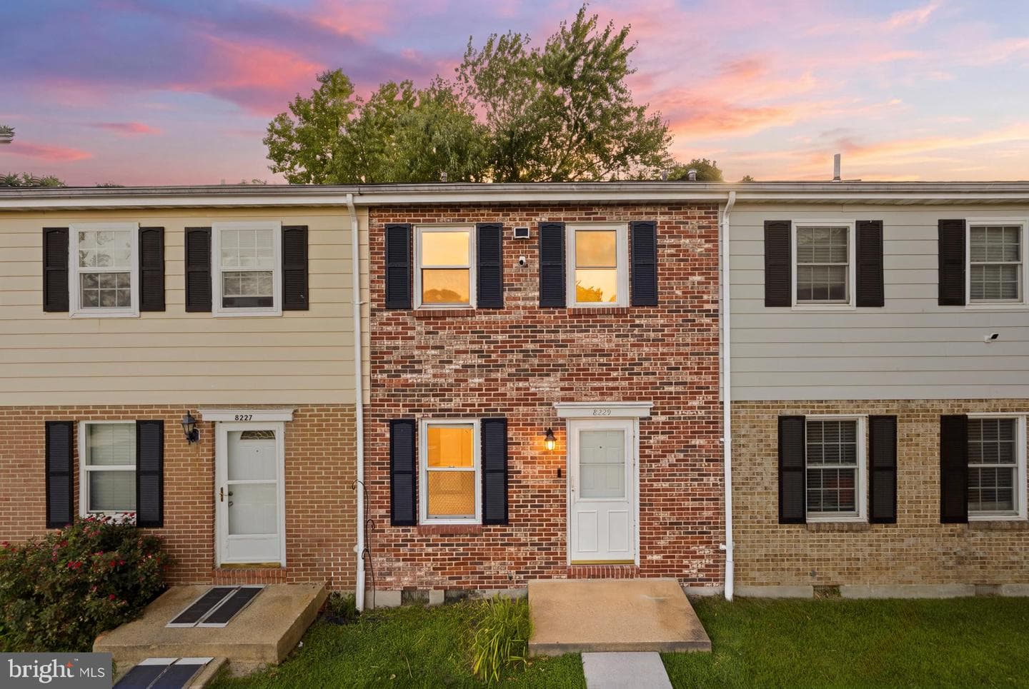 8229 Coatsbridge Court photo 1