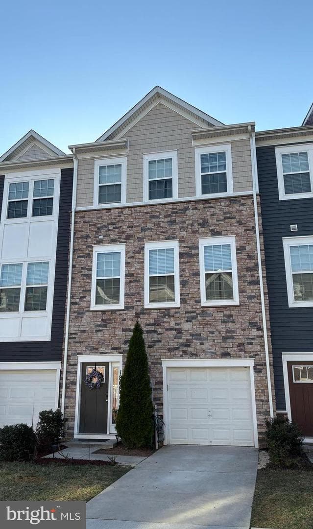 1808 Kellington Court photo 1