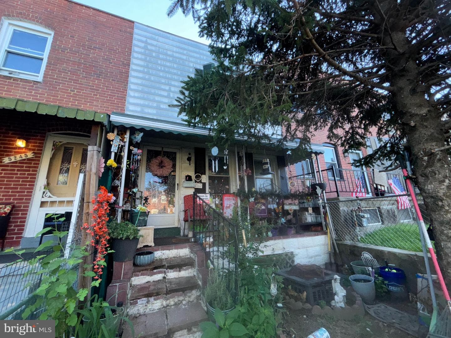 5247 4th Street photo 1