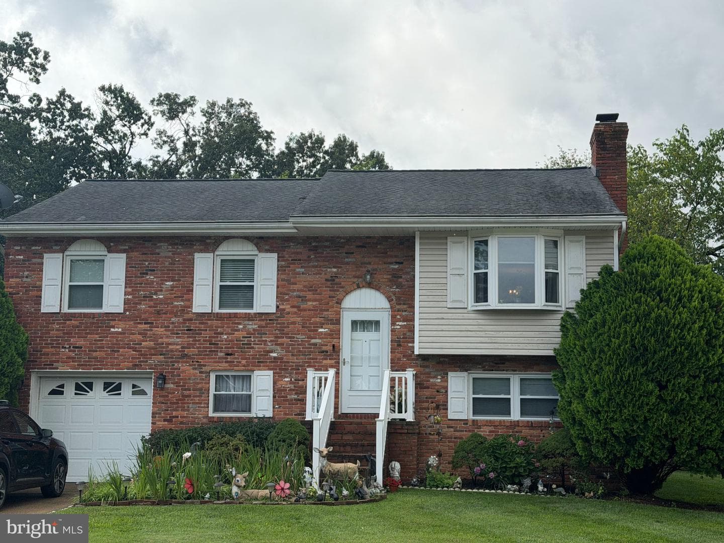 777 Martin Court E photo 1