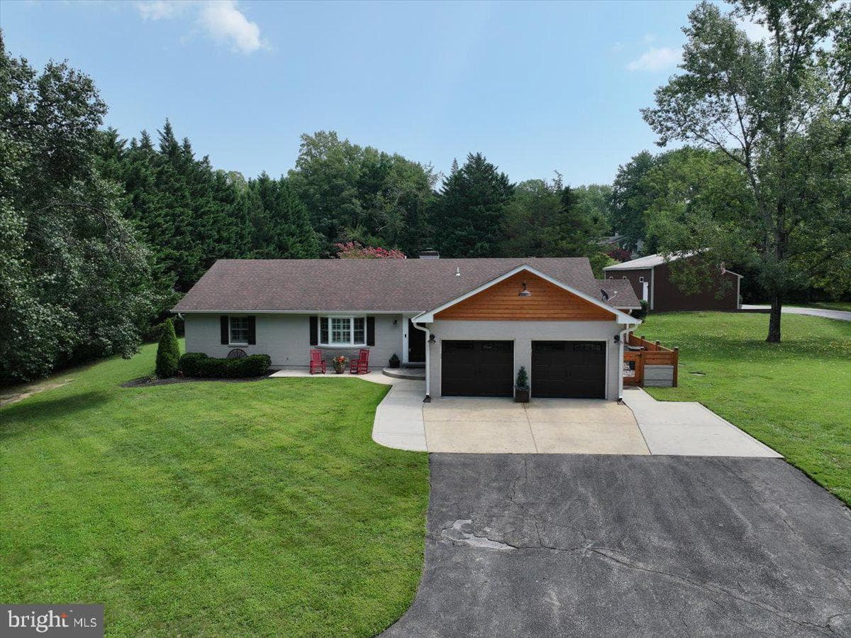 6271 Solomons Island Road photo 1
