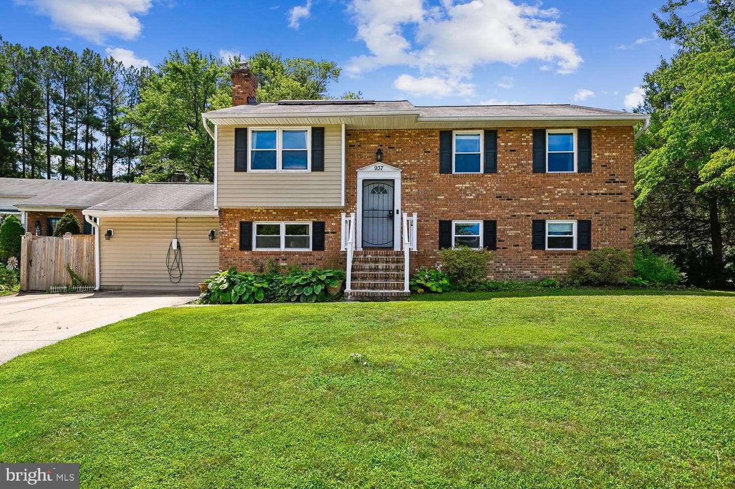 937 Truro Lane photo 1