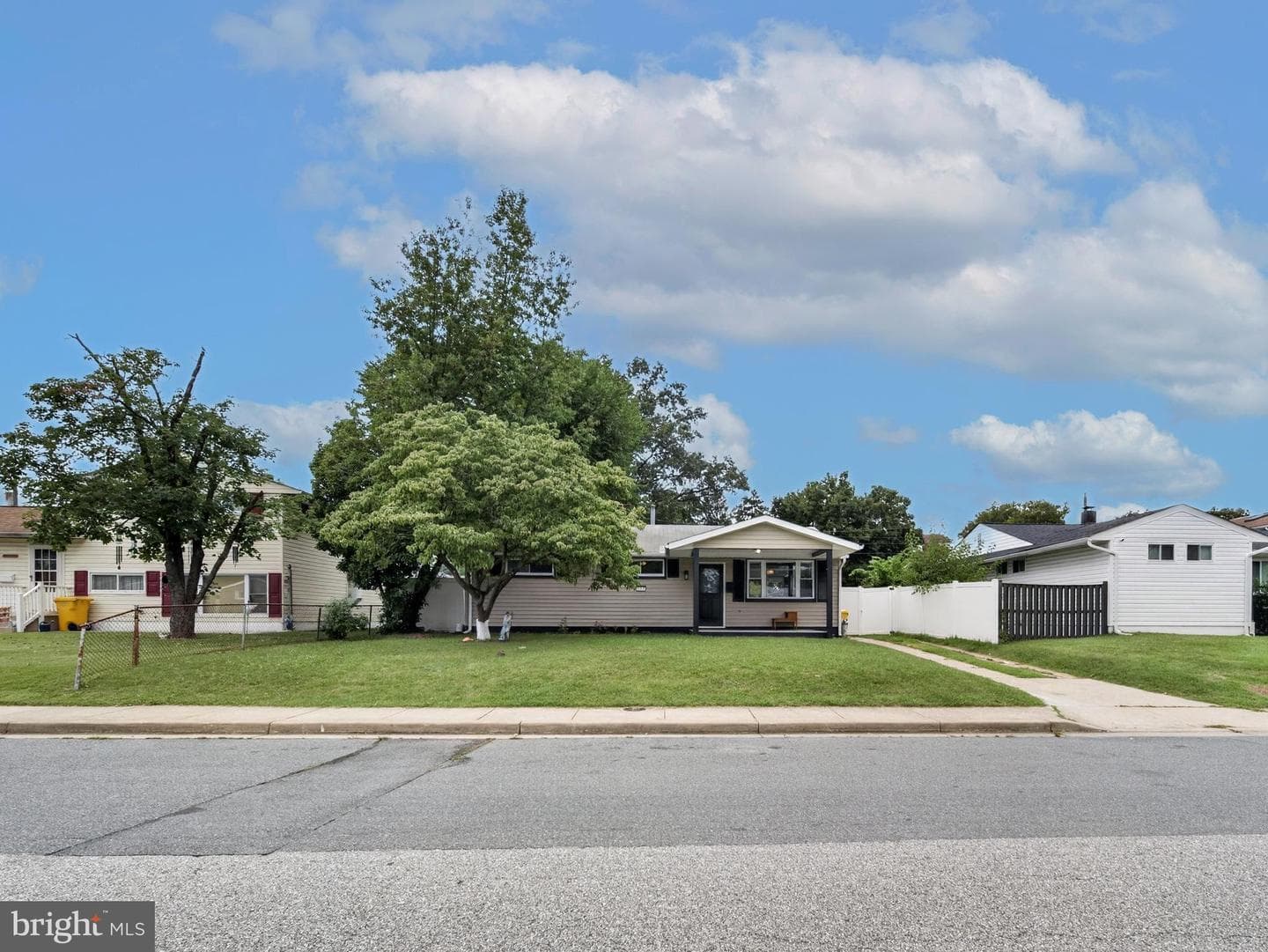 504 Hamlen Road photo 1
