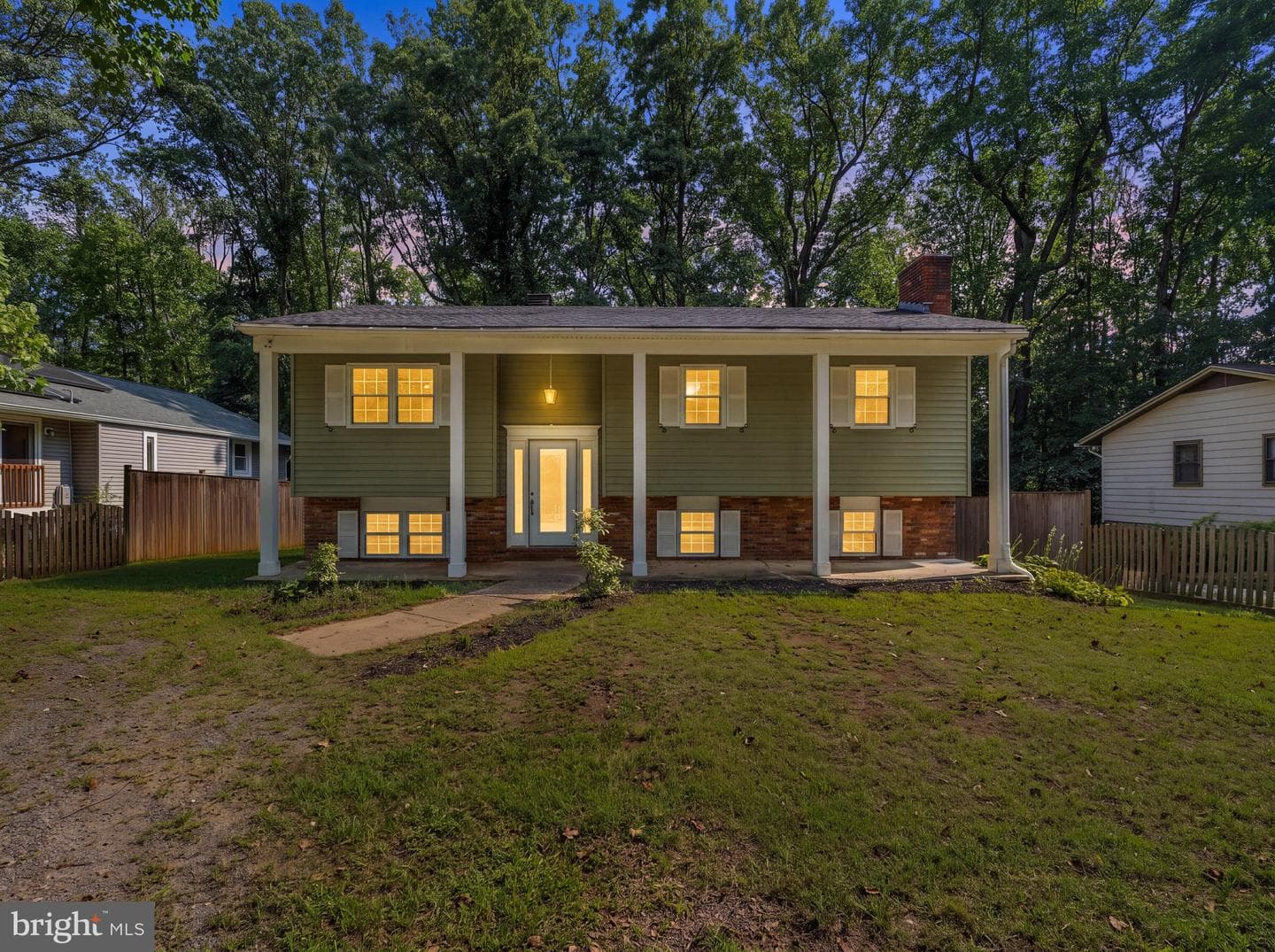785 Rolling View Dr photo 1