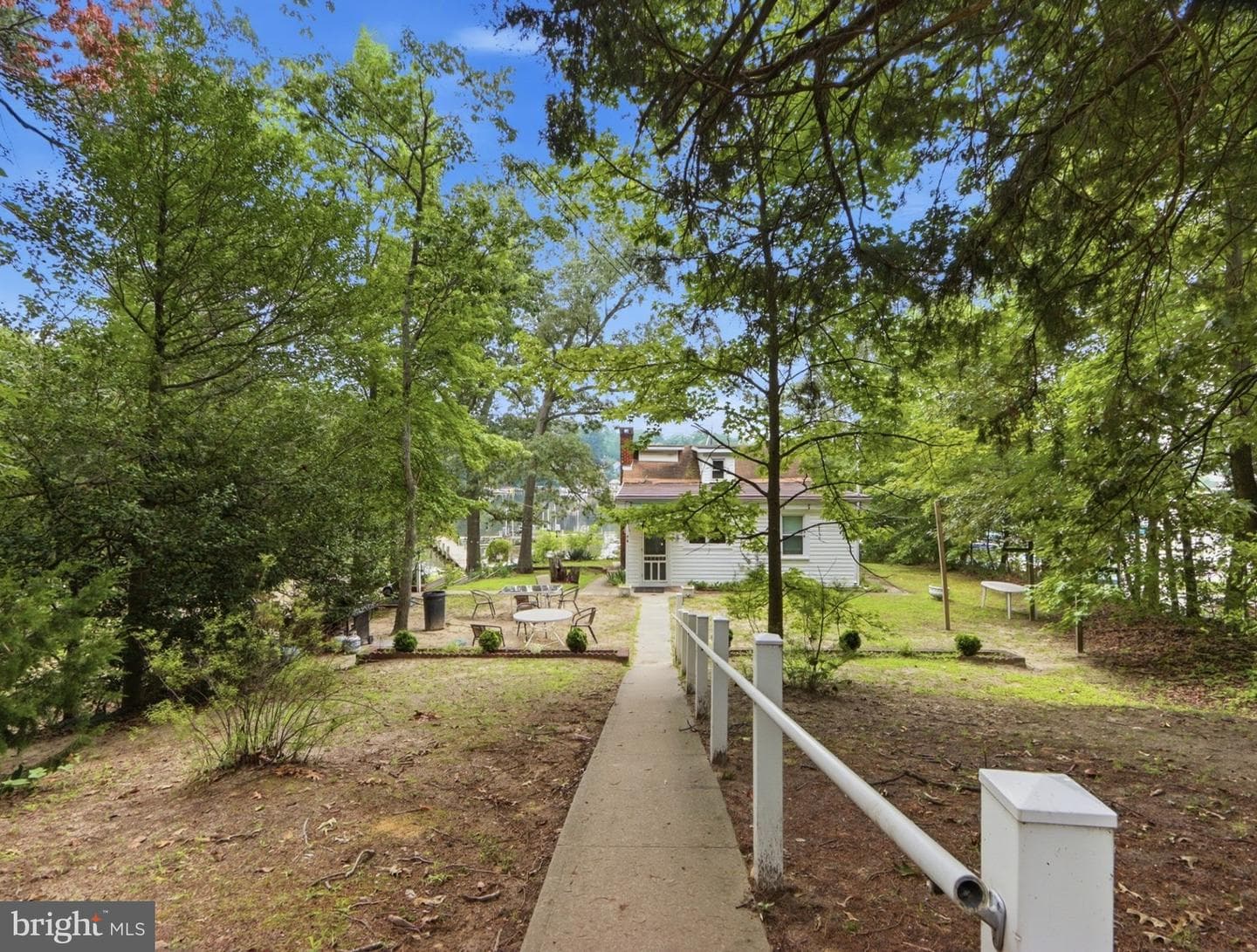 285 Cove Road photo 1
