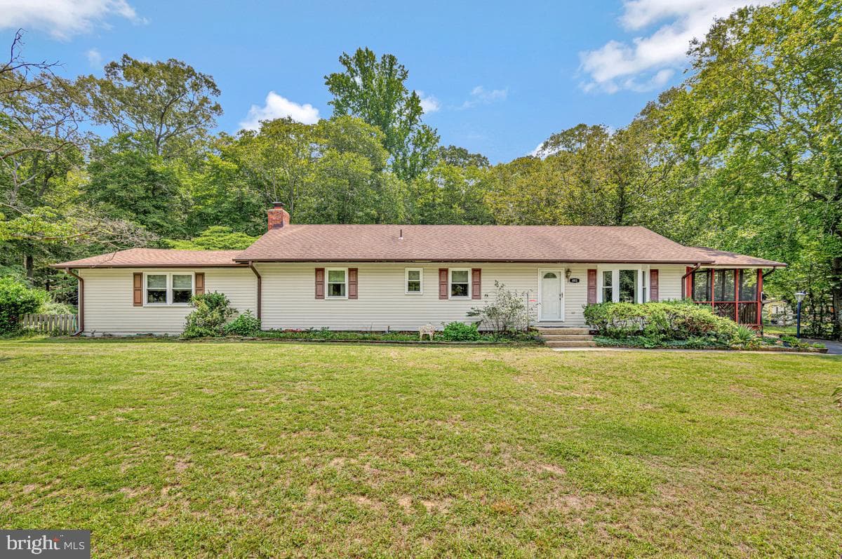 893 Harwood Road photo 1