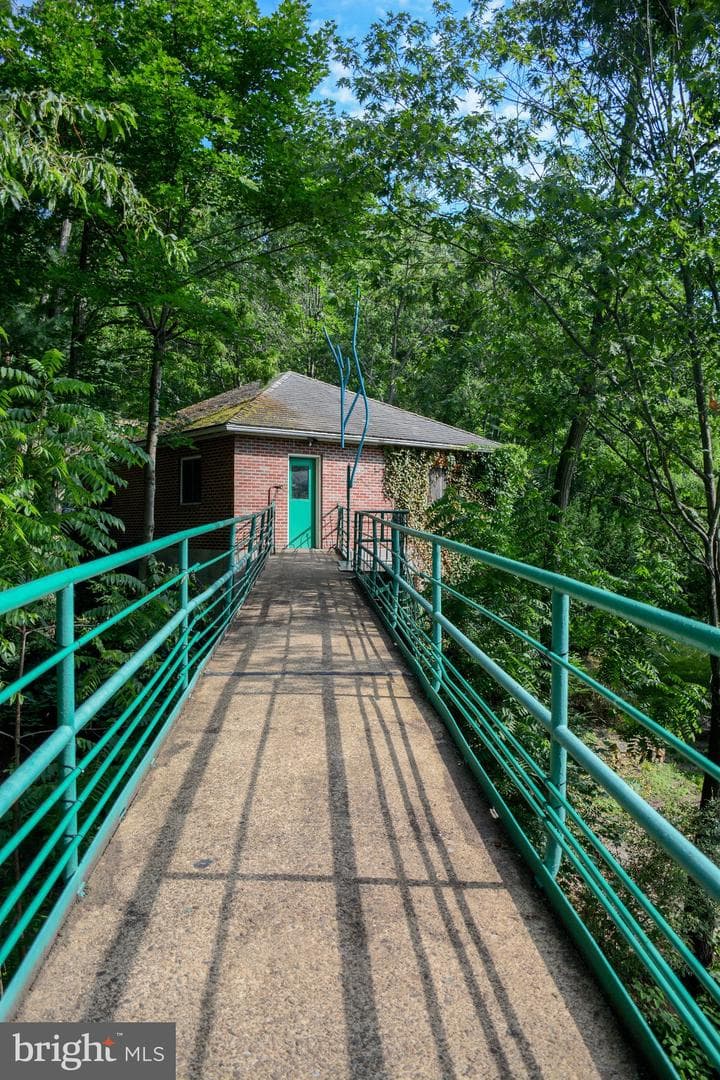 831 Windsor Road photo 49