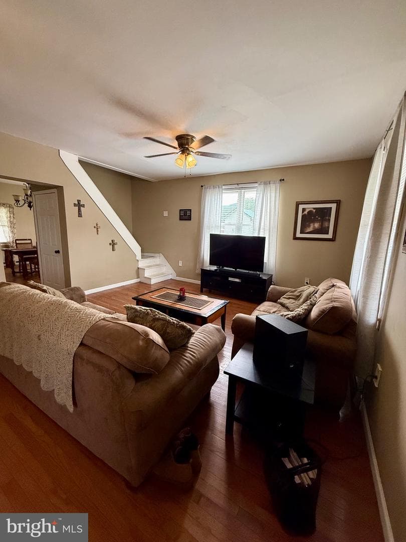10124 Hummingbird Street photo 4