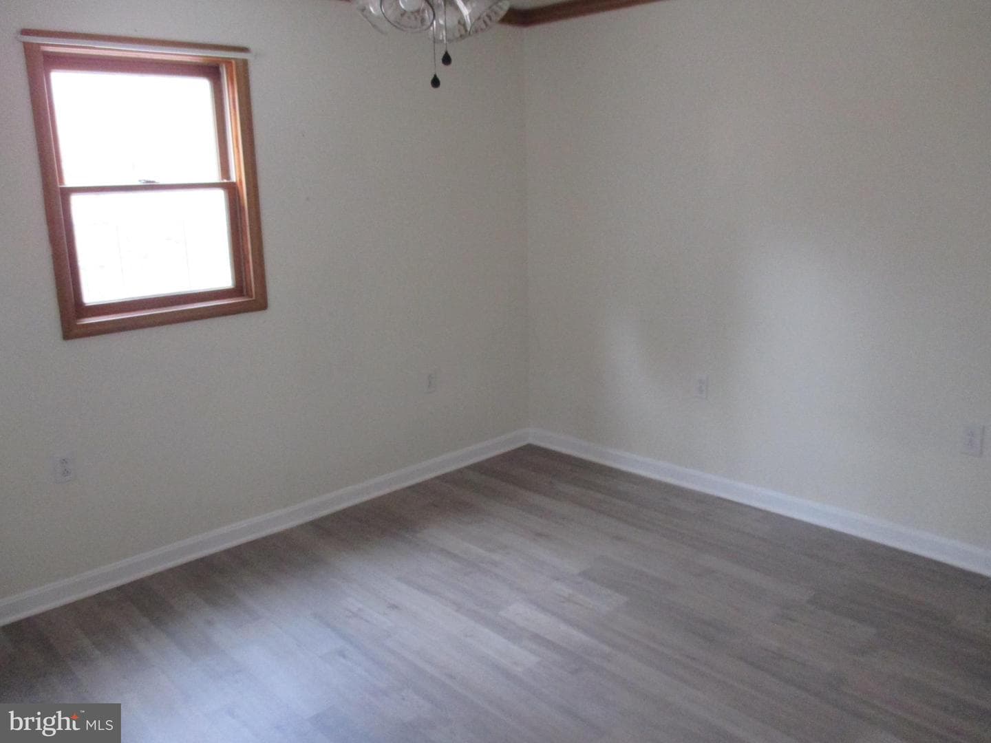210 E Reynolds Street photo 12