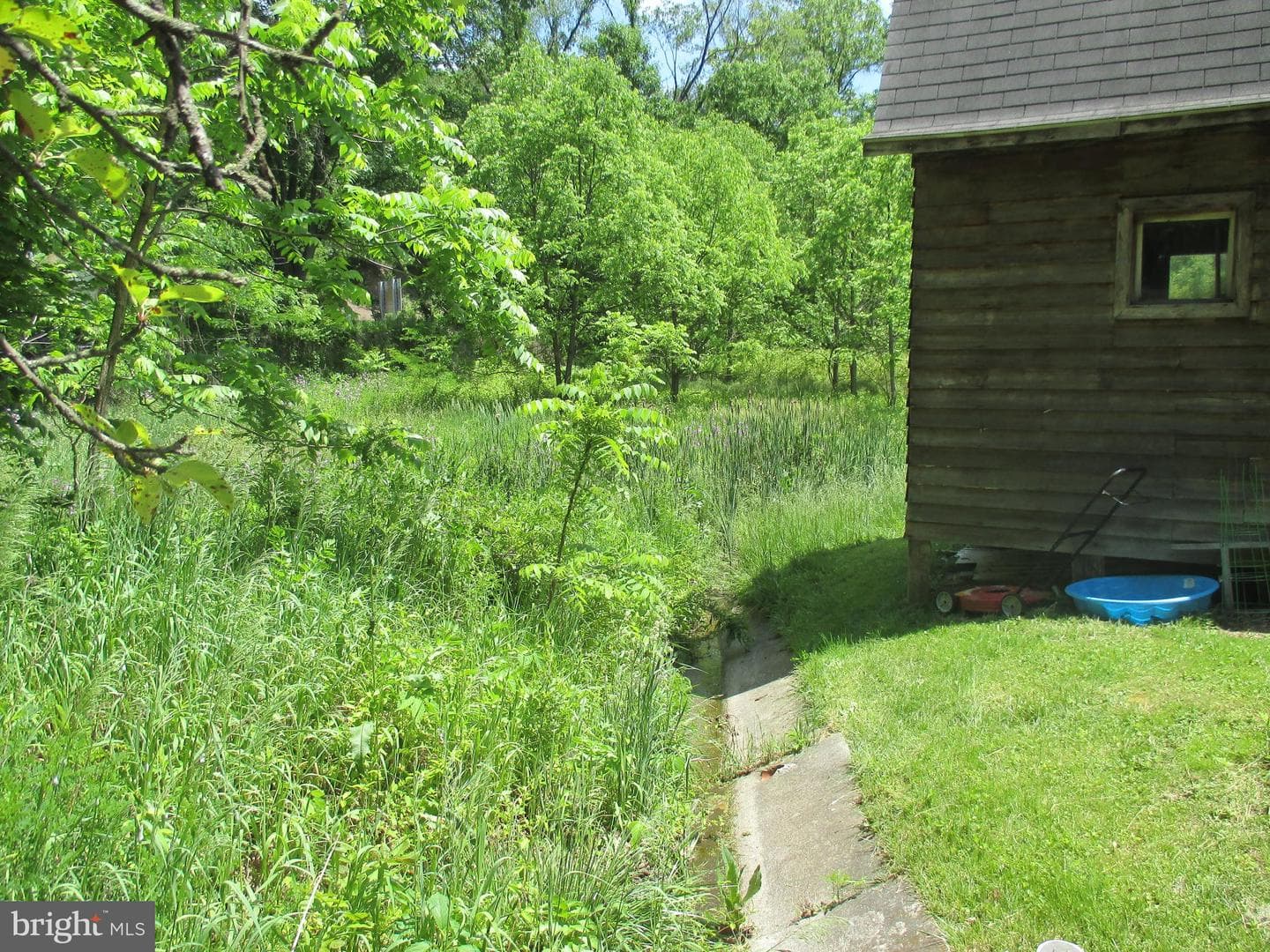 210 E Reynolds Street photo 8