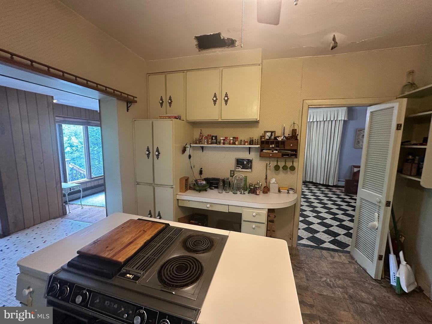 638 Washington Street photo 8