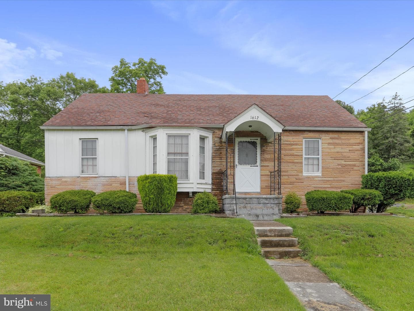 1612 Bedford Street photo 2