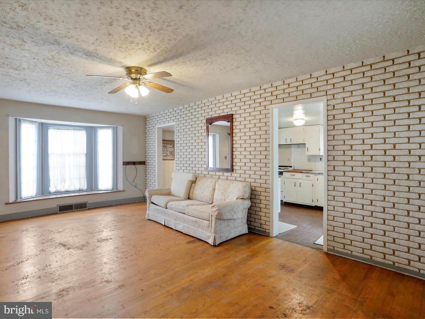 1612 Bedford Street photo 4