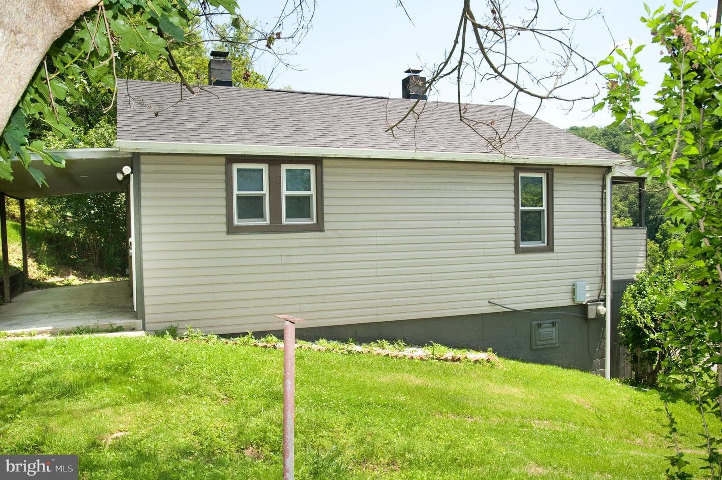 11313 Morningside Drive NE photo 6