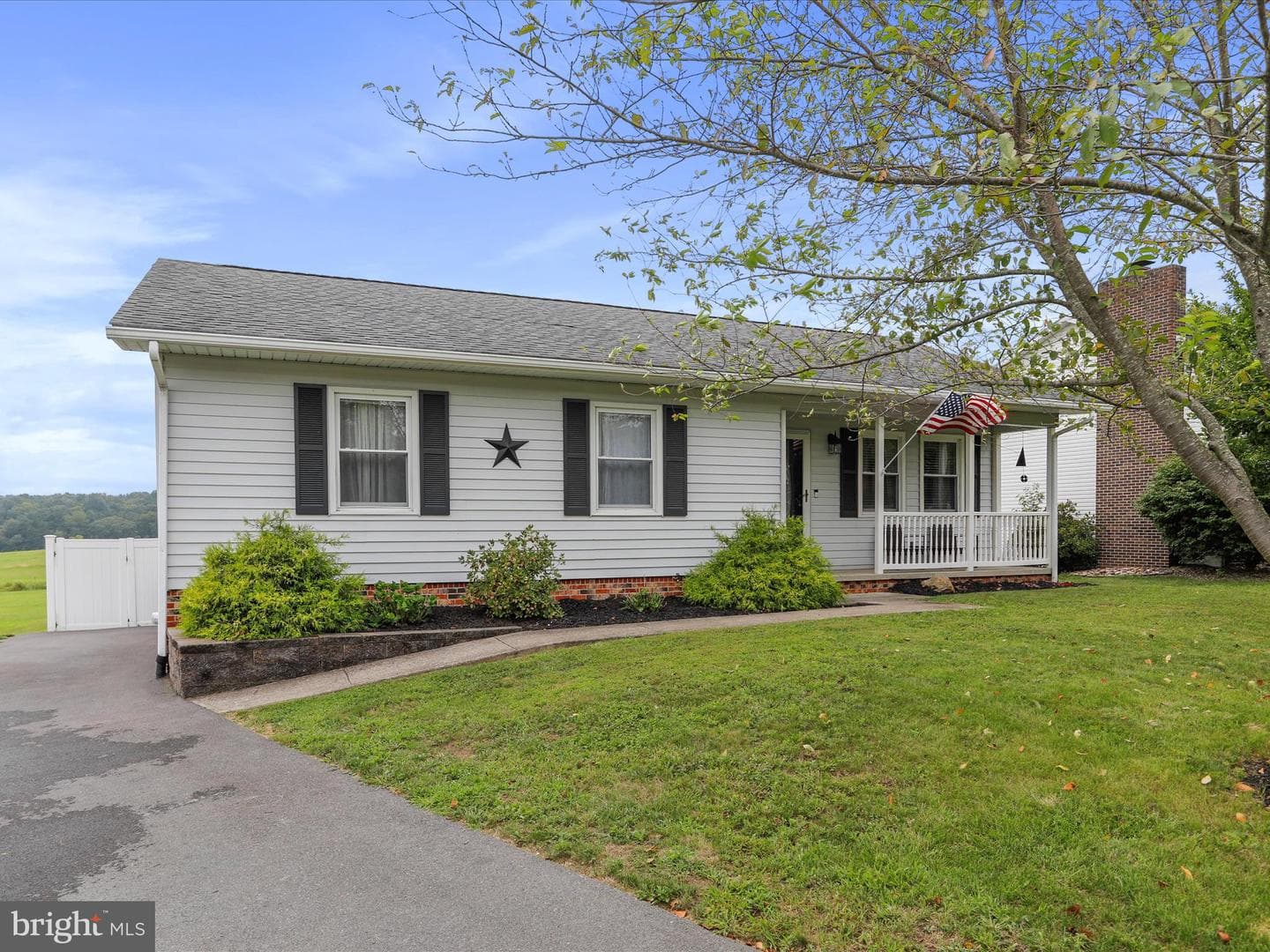 14516 Barton Boulevard SW photo 2