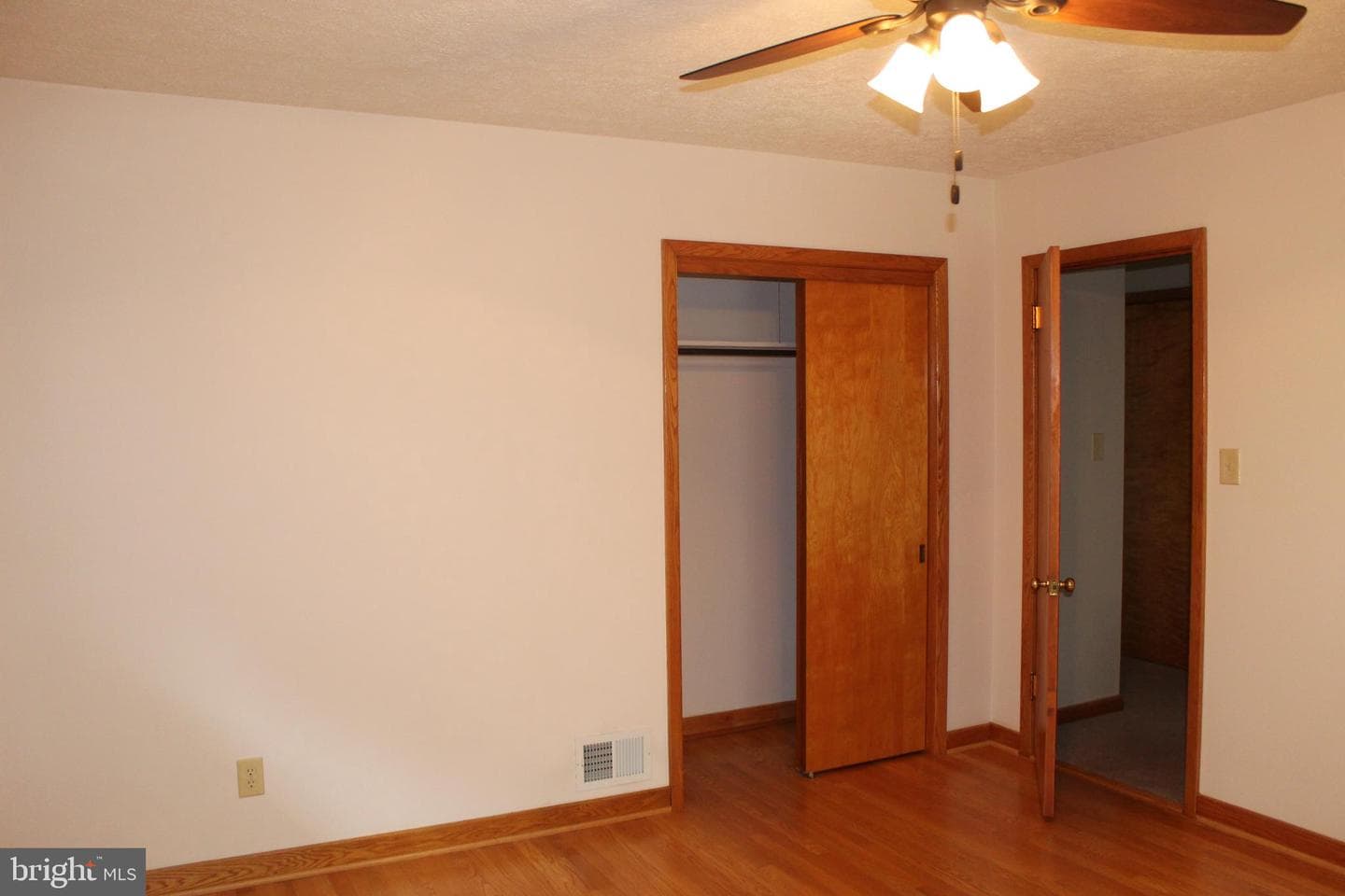 17 Richard Way photo 28