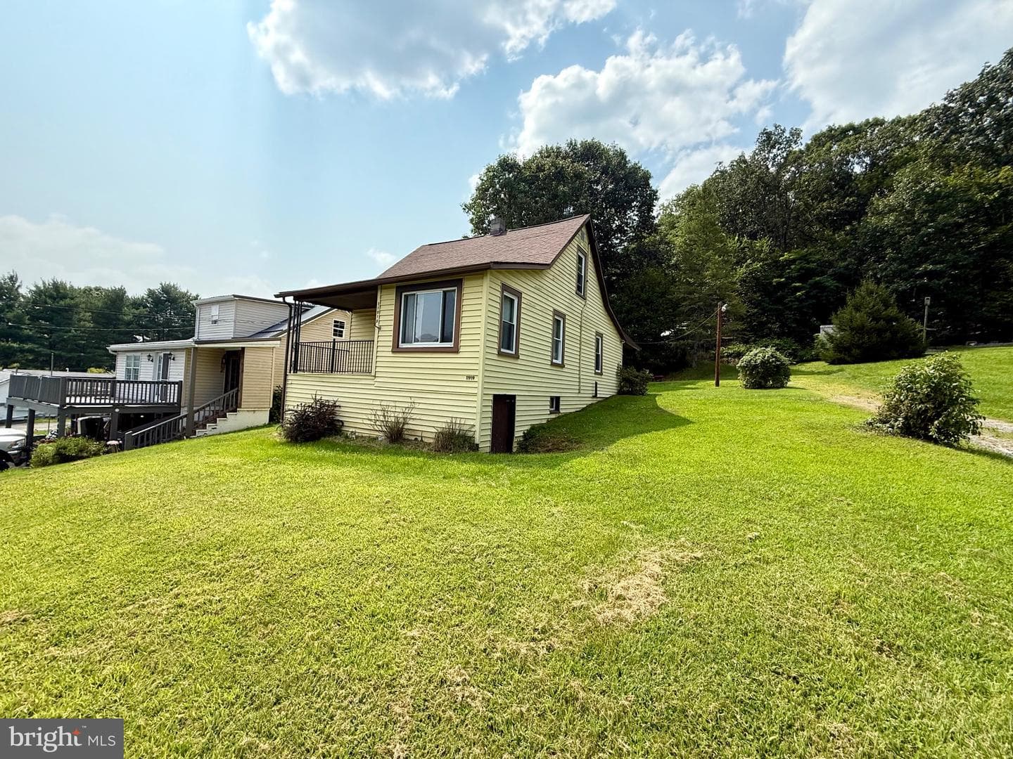 11919 Amherst Avenue NE photo 2
