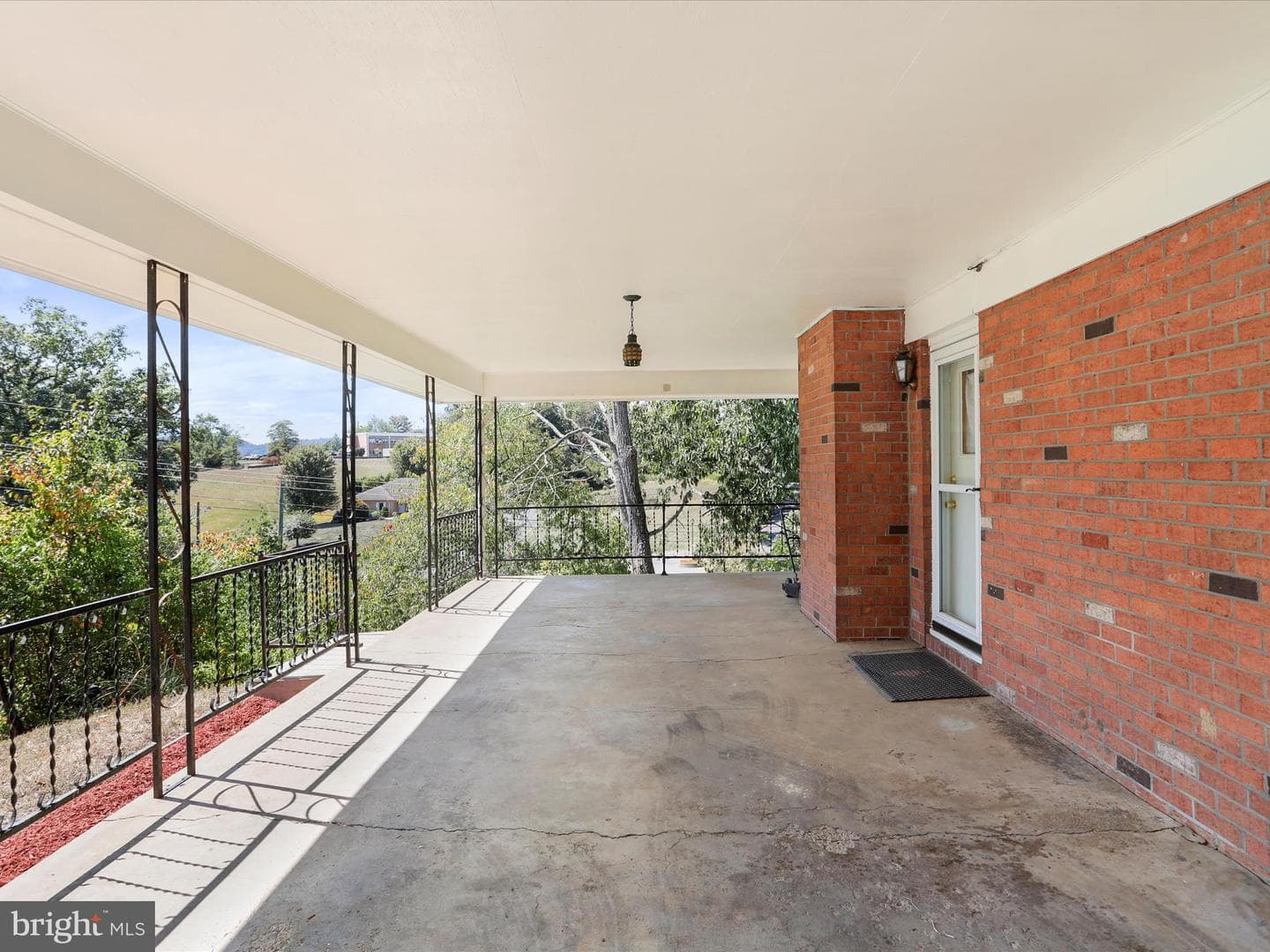 810 Winifred Road photo 28