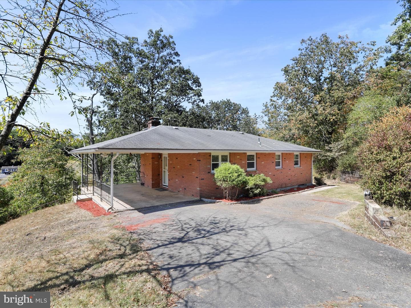 810 Winifred Road photo 30