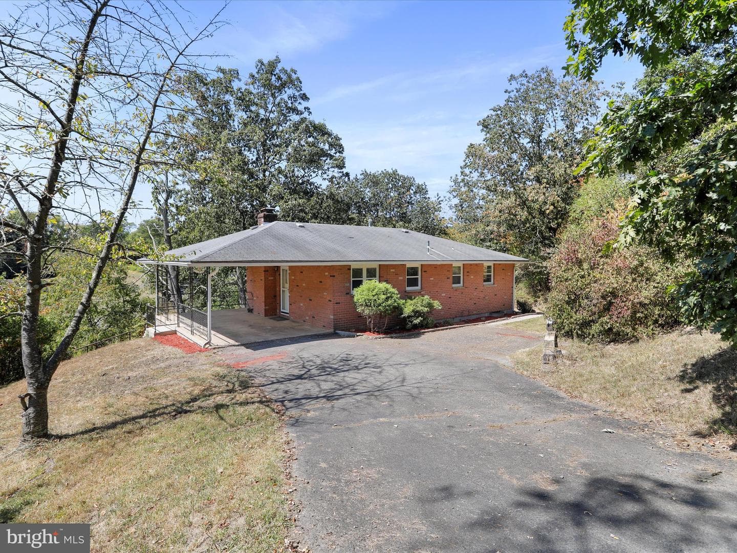810 Winifred Road photo 33