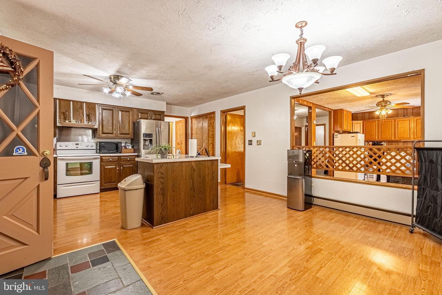 10201 Sivic Lane photo 2