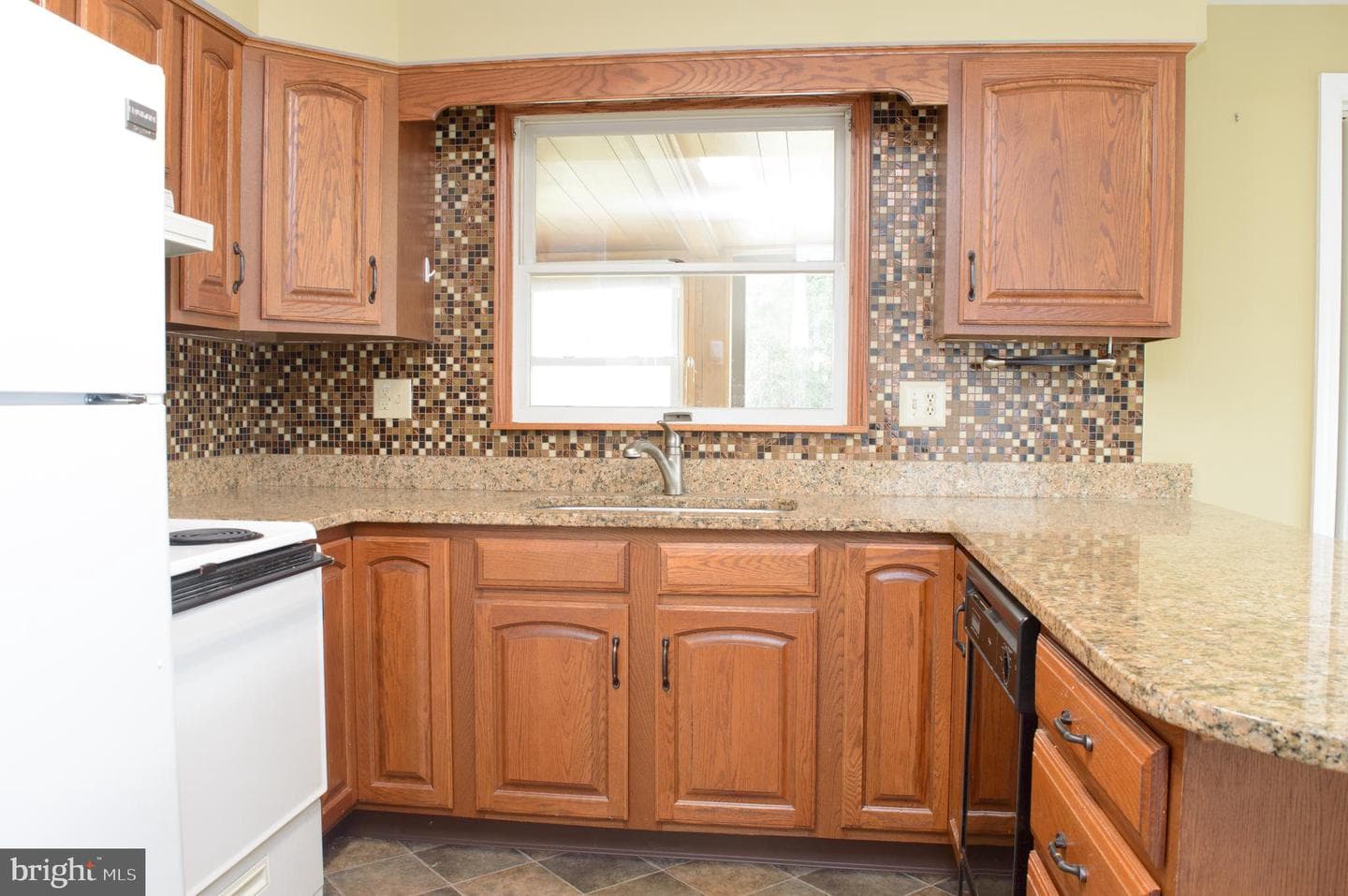 12713 Winchester photo 21