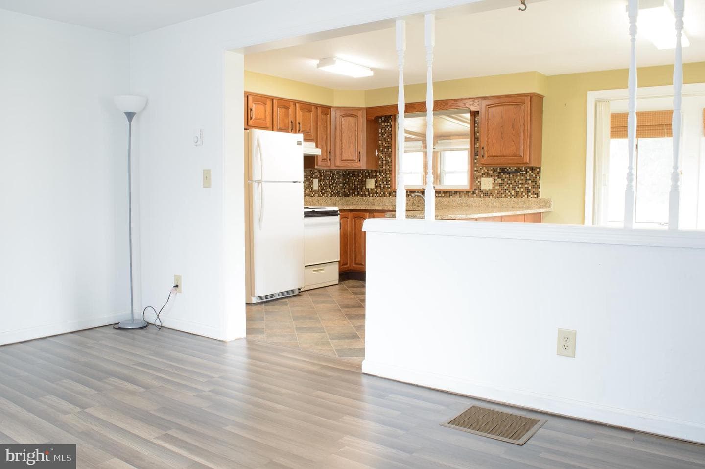 12713 Winchester photo 23