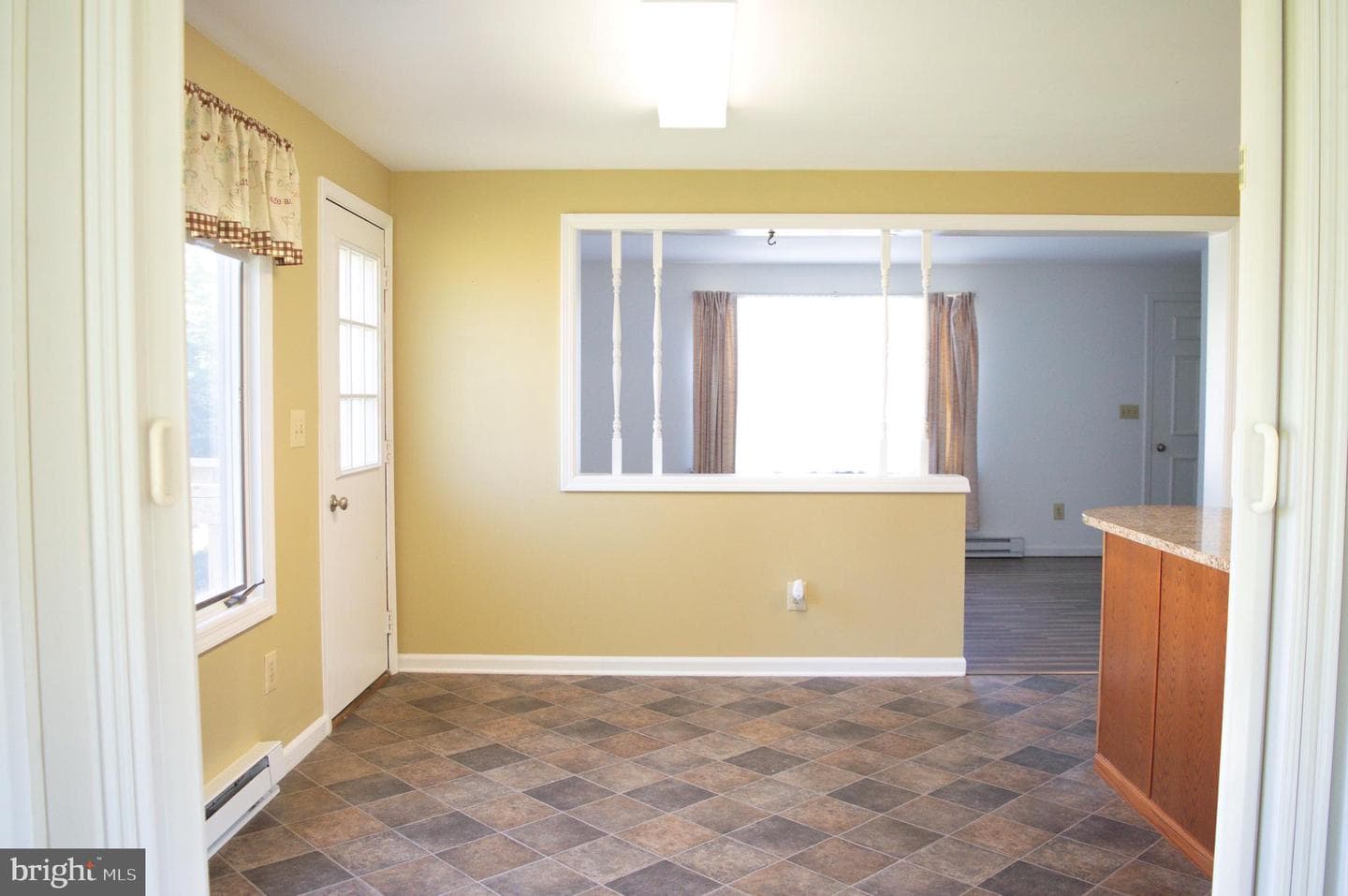 12713 Winchester photo 25