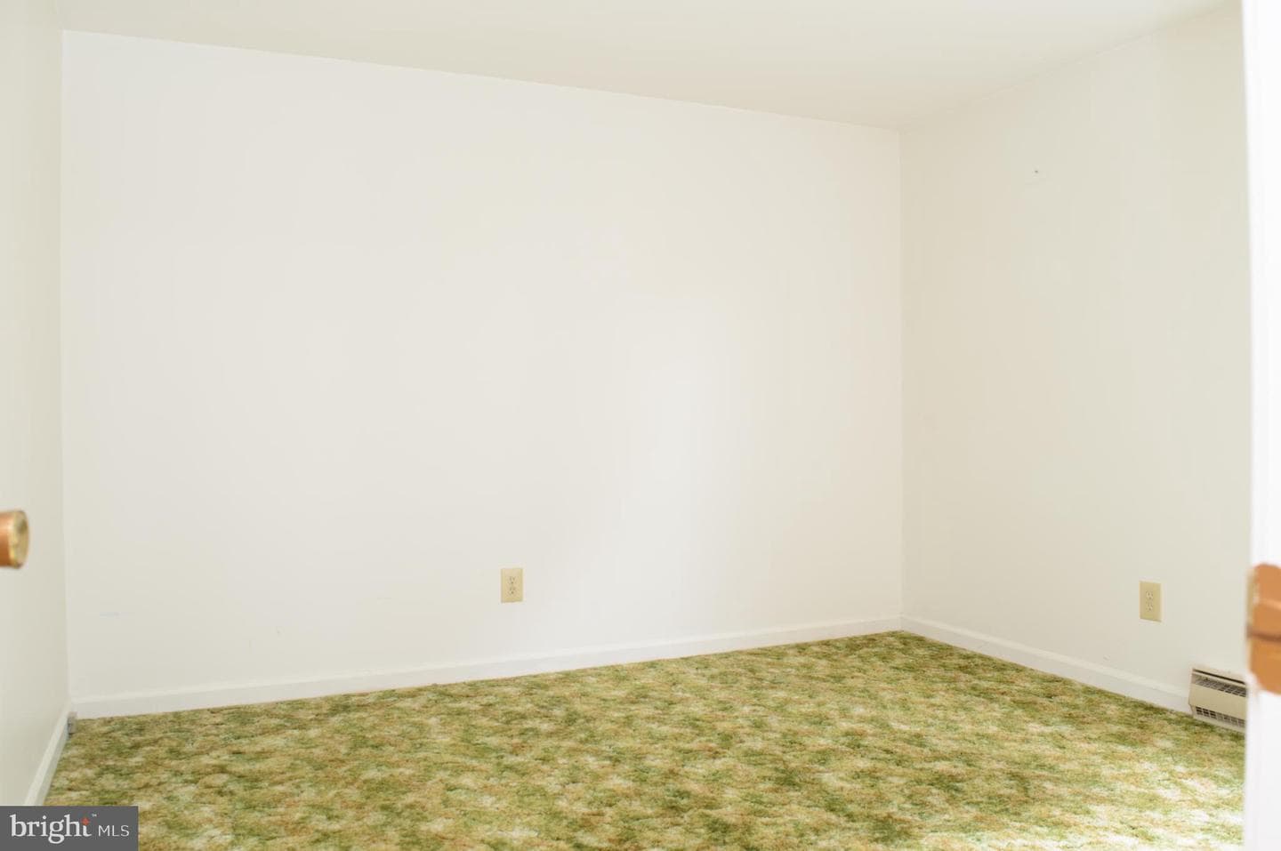 12713 Winchester photo 42