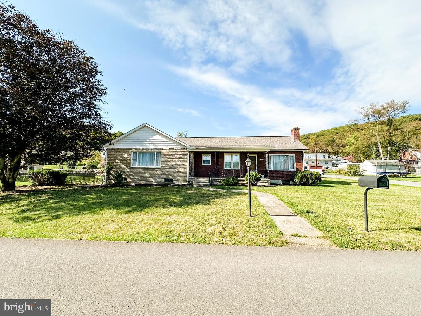 12601 Bowling Street photo 37