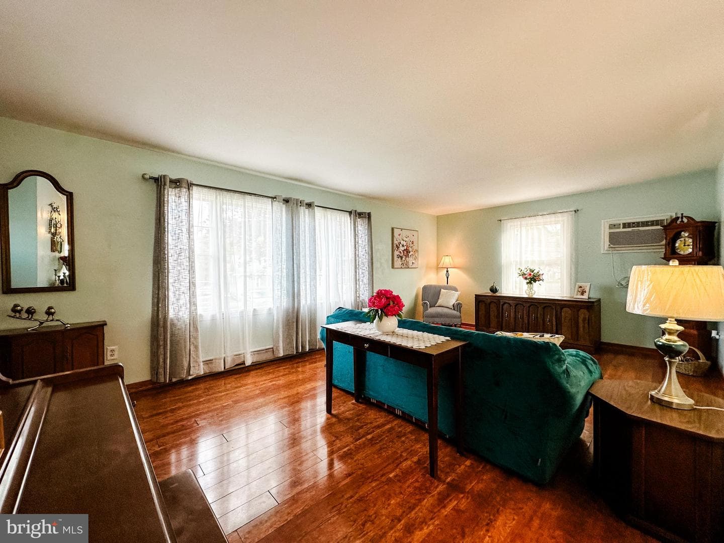 12601 Bowling Street photo 7