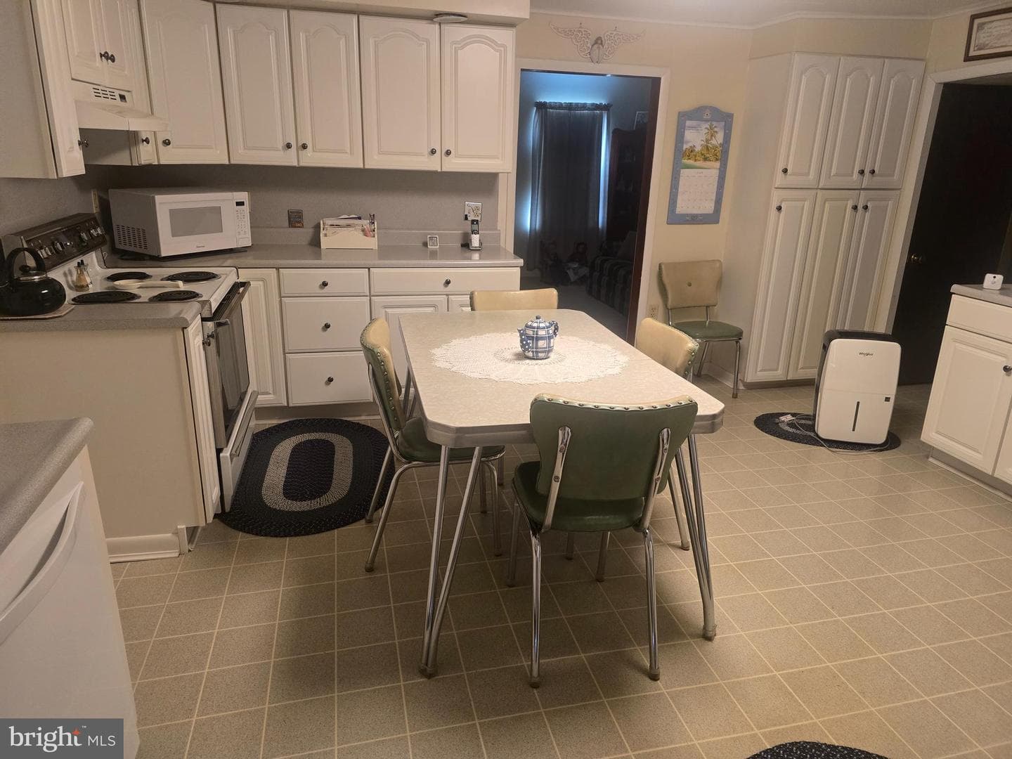 11119 Hill Side Drive photo 7